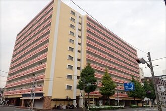 横浜森町分譲共同ビルの外観