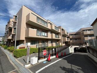 コスモ上野東の外観