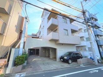 フェアロージュ初台の外観