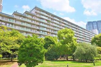 豊洲ハイライズの外観