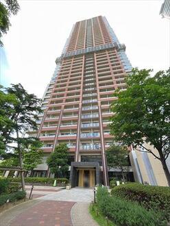 ＴＨＥ　ＫＯＳＵＧＩ　ＴＯＷＥＲの外観