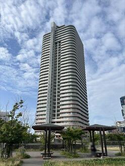 ＲＩＣウエストコート３番街の外観