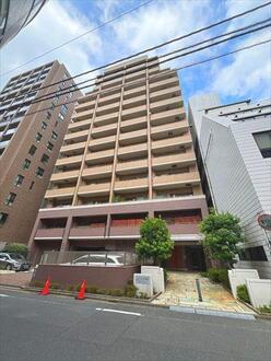 ファミール表参道ベルファースの外観