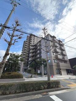 エンゼルハイムリバーサイド武庫川の外観