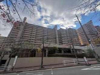 ラ・ビスタ宝塚ウエストウイングの外観