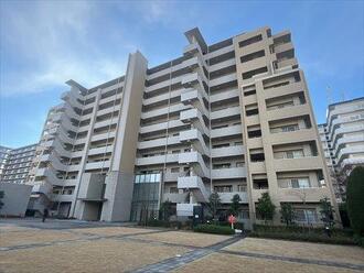 ロイヤルアーク香櫨園アルティミューラの外観