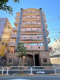 ヴェルビュ大崎　百反通りの外観