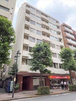 オリエント新宿の外観