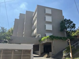 コンドミニアム港南台の外観