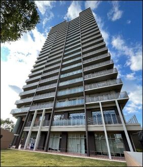 リバティパーク枚方D棟の外観