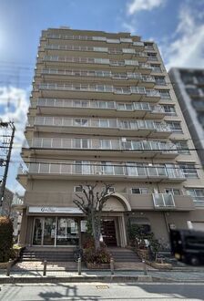 ユニハイム伏見の外観