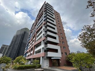 ネクサス香椎セントラルガーデンウエストサイド6号棟の外観