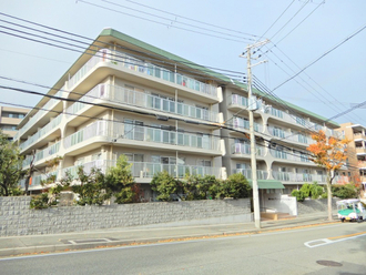 夙川台グリーンマンションの外観