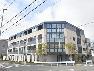 ローレルコート桜山向陽の外観