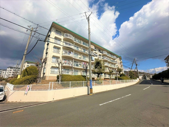 名谷１９団地８０号棟の外観