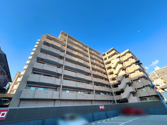 グローバル伊丹駅前の外観