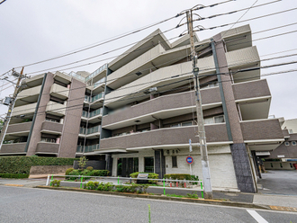 レクセルマンション本蓮沼の外観