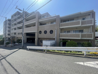 ディーレスティア六甲山手の外観