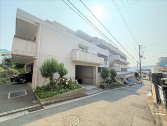 コスモ塩屋の外観