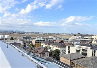 アプローズ空港前の外観