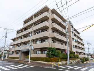 サーパス六高台の外観