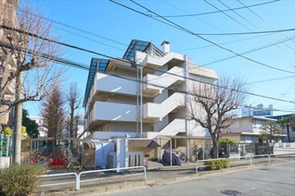 尾山台ヒミコマンションの外観