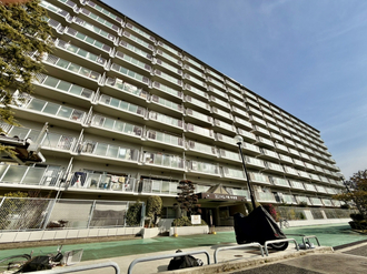 ユニハイム千船３番館の外観