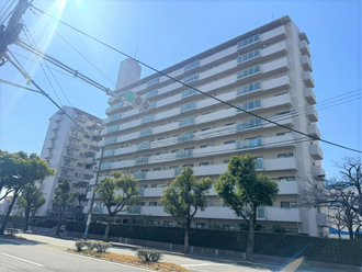 東灘ロイヤルマンションの外観