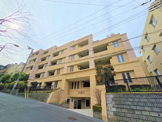 グランシティ鷺沼の外観