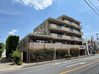 ベルジュール三鷹の外観