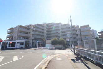第一ハイツ稲毛エルステージの外観