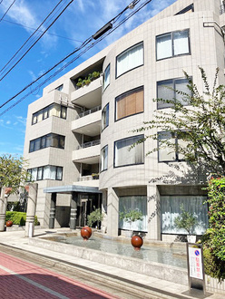 モアアペックス西小岩の外観