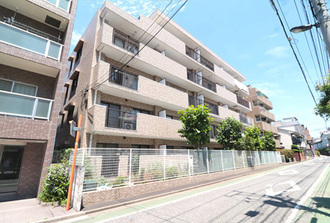 中板橋第２ローヤルコーポの外観