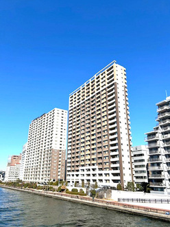 クレッセント東京ヴュータワーの外観