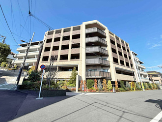 グレンドール新宿牛込柳町の外観