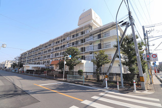 蕨サンハイツの外観