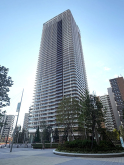 ＨＡＲＵＭＩ　ＦＬＡＧ　ＰＡＲＫ　ＶＩＬＬＡＧＥの外観