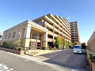 クレストフォルム市川ウッドスクエアの外観