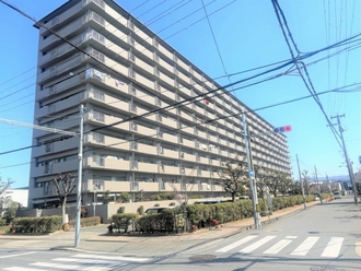 平野加美グランドハイツ壱号棟の外観