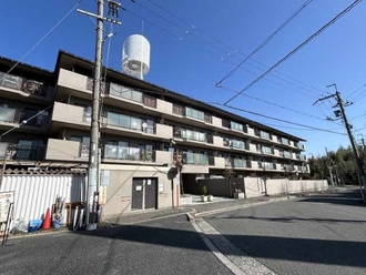 ドムール千里の外観