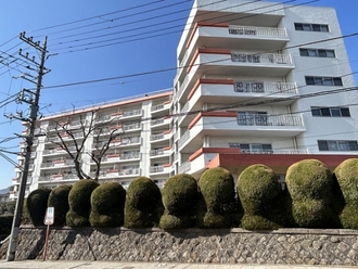 ニュー山手マンションの外観