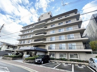 室町スカイハイツの外観