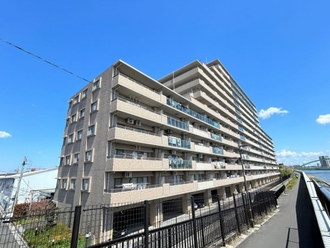 ライオンズマンション荒川遊園アクアステージの外観
