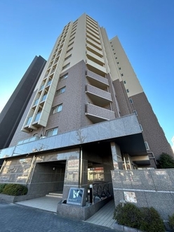 ロイヤルクレスト浅間町の外観