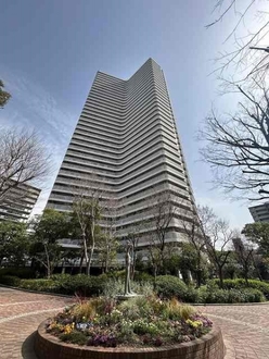 ベル・パークシティ画地ＩＩＧ棟の外観