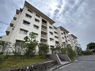 新檜尾台第４次住宅２０号棟の外観