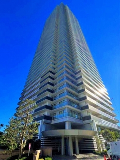 Ｗ　Ｃｏｍｆｏｒｔ　Ｔｏｗｅｒｓ　ＥＡＳＴの外観
