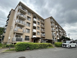 習志野七ツ台住宅２号棟の外観