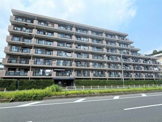 マイキャッスル・ラルジュ金沢文庫の外観