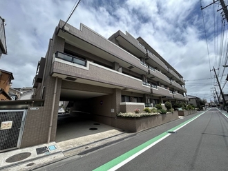 ワコーレ高砂の外観